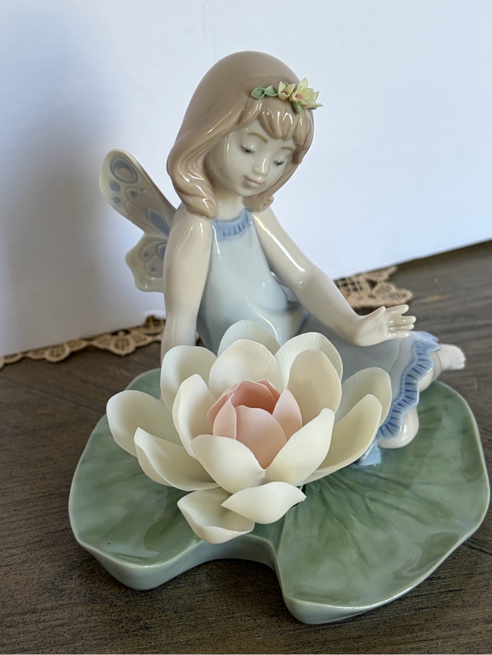 lladro Spain porcelain Figurine with Lotus Flower - Pastel Blue, Green, Cream